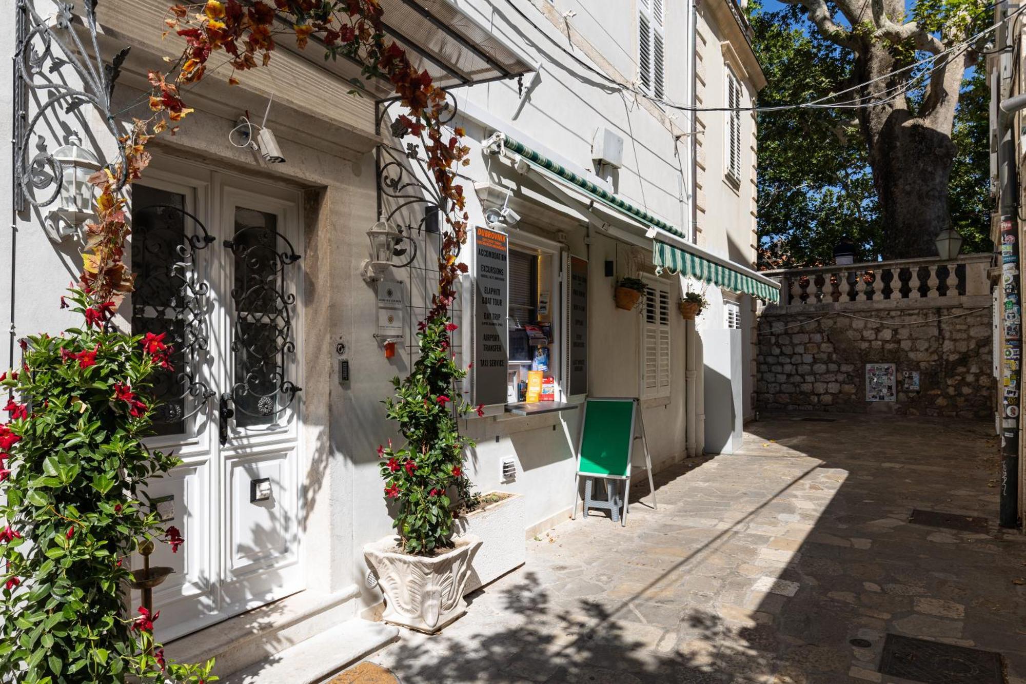 Seistanca Lux -Old City Entrance ดูบรอฟนิก ภายนอก รูปภาพ