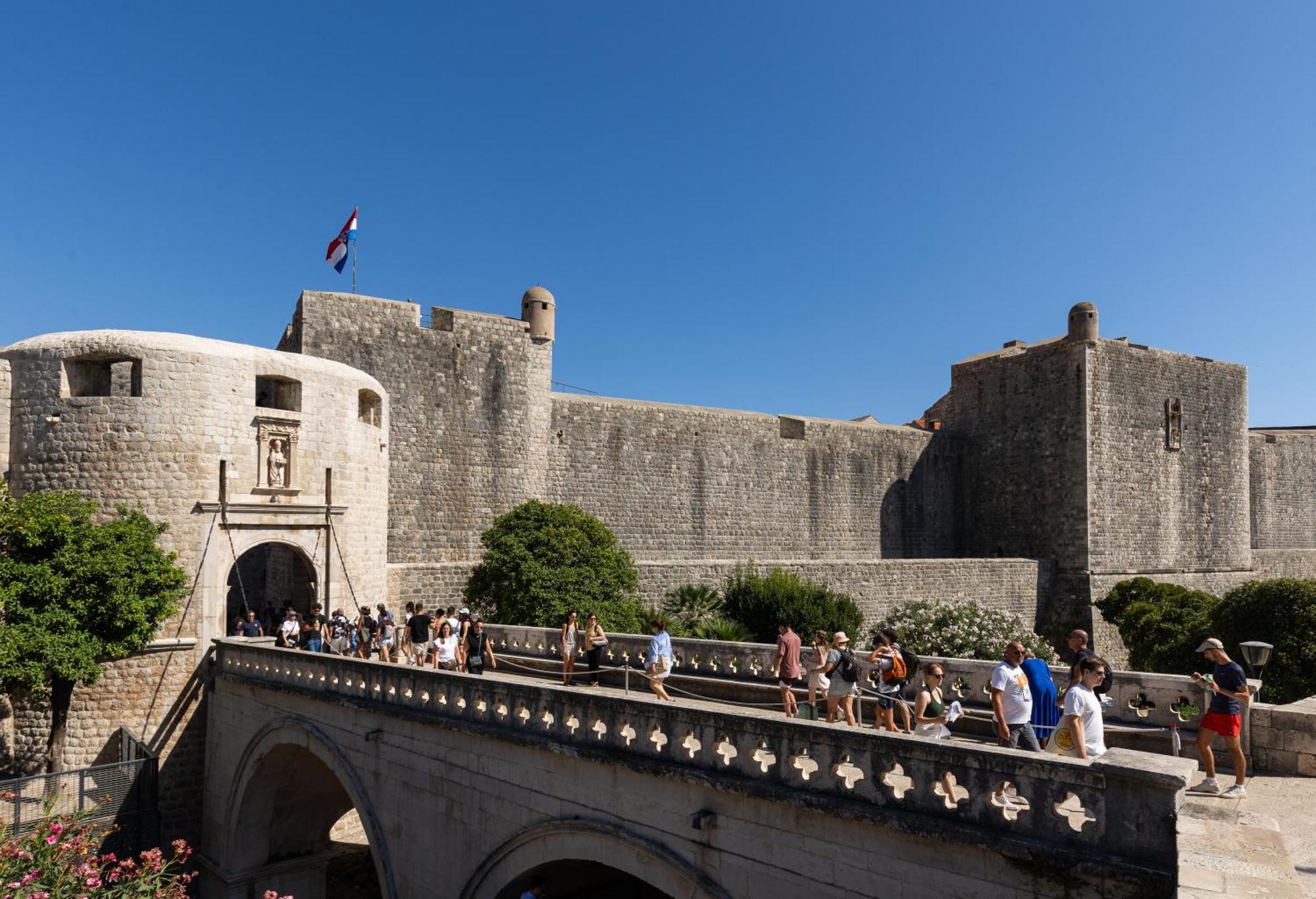 Seistanca Lux -Old City Entrance ดูบรอฟนิก ภายนอก รูปภาพ